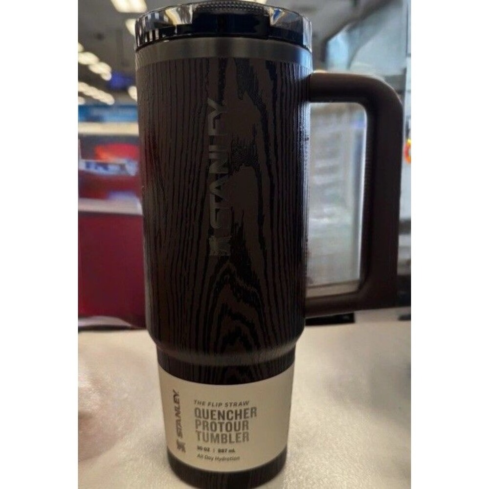 Stanley 30oz Dark Woodgrain Quencher Protour Tumbler w/ Handle Flip Straw NWT